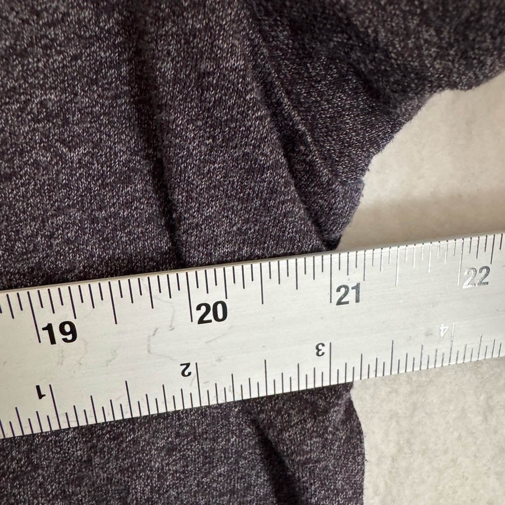 Hollister Men's Charcoal Tee with Navy Pocket‎ L - Picture 3 of 4